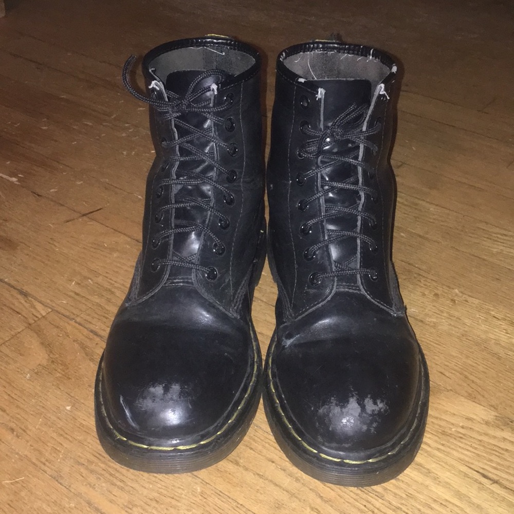Dr. Martens 8 Eye Boots